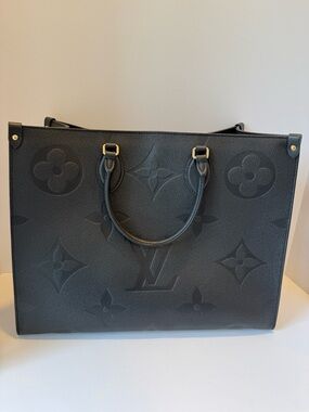 NWT Louis Vuitton OnTheGo Tote Bag in Black Monogram Empreinte Leather